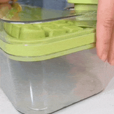 IcePop™ Press & Release Tray