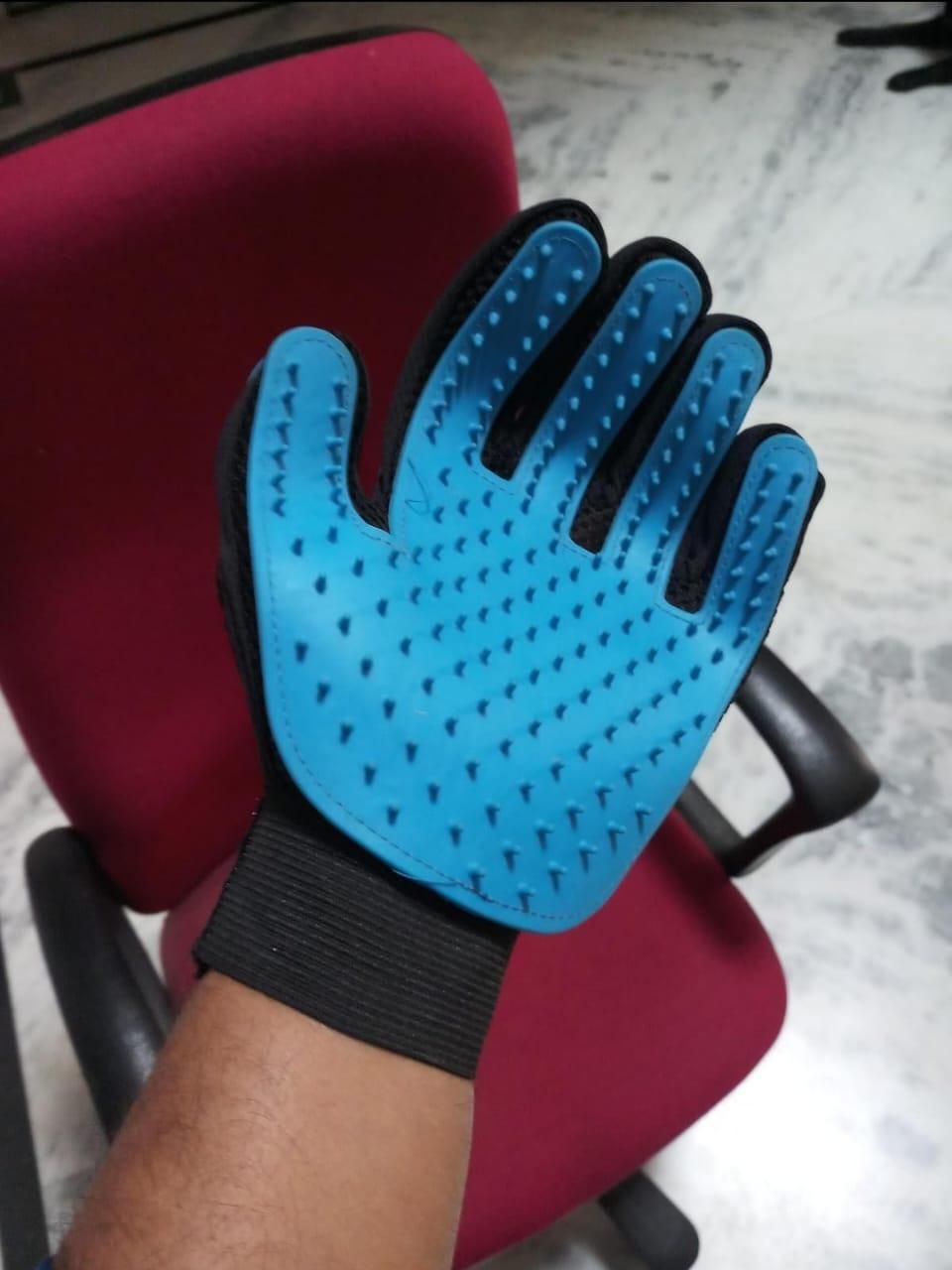 TenderTouch™ Grooming Glove